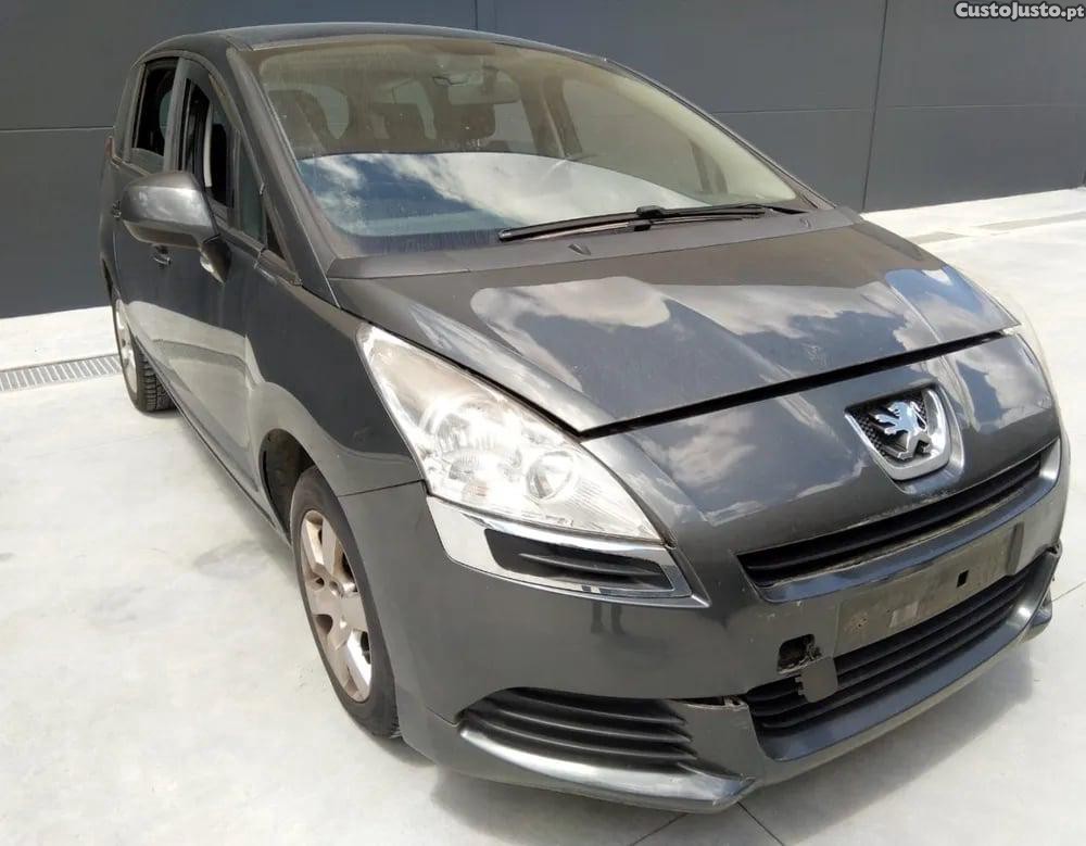 Peugeot 5008 1.6 HDi (82 kW / 112 cv) [08.2010 - 03.2017] — photo 2