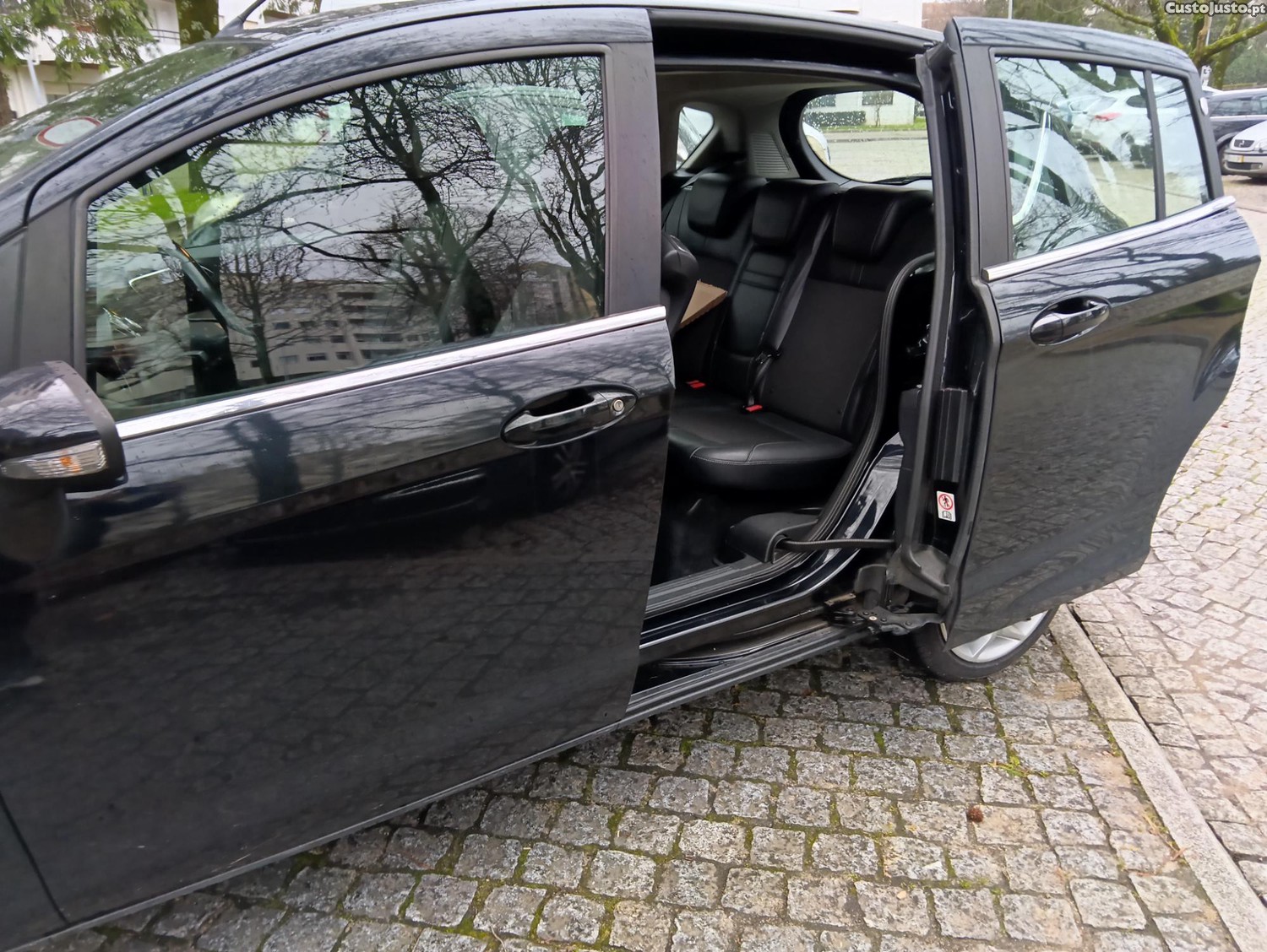 Ford B-Max Eco-Boost — fotografia 3