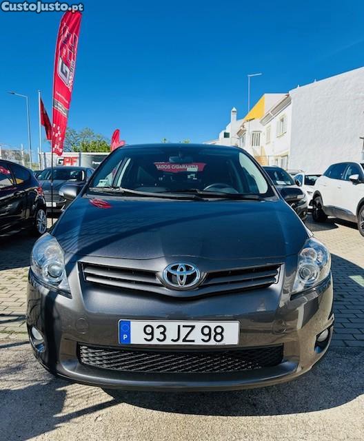 Toyota Auris 1.4 D4D VVT-I - 10 foto 3