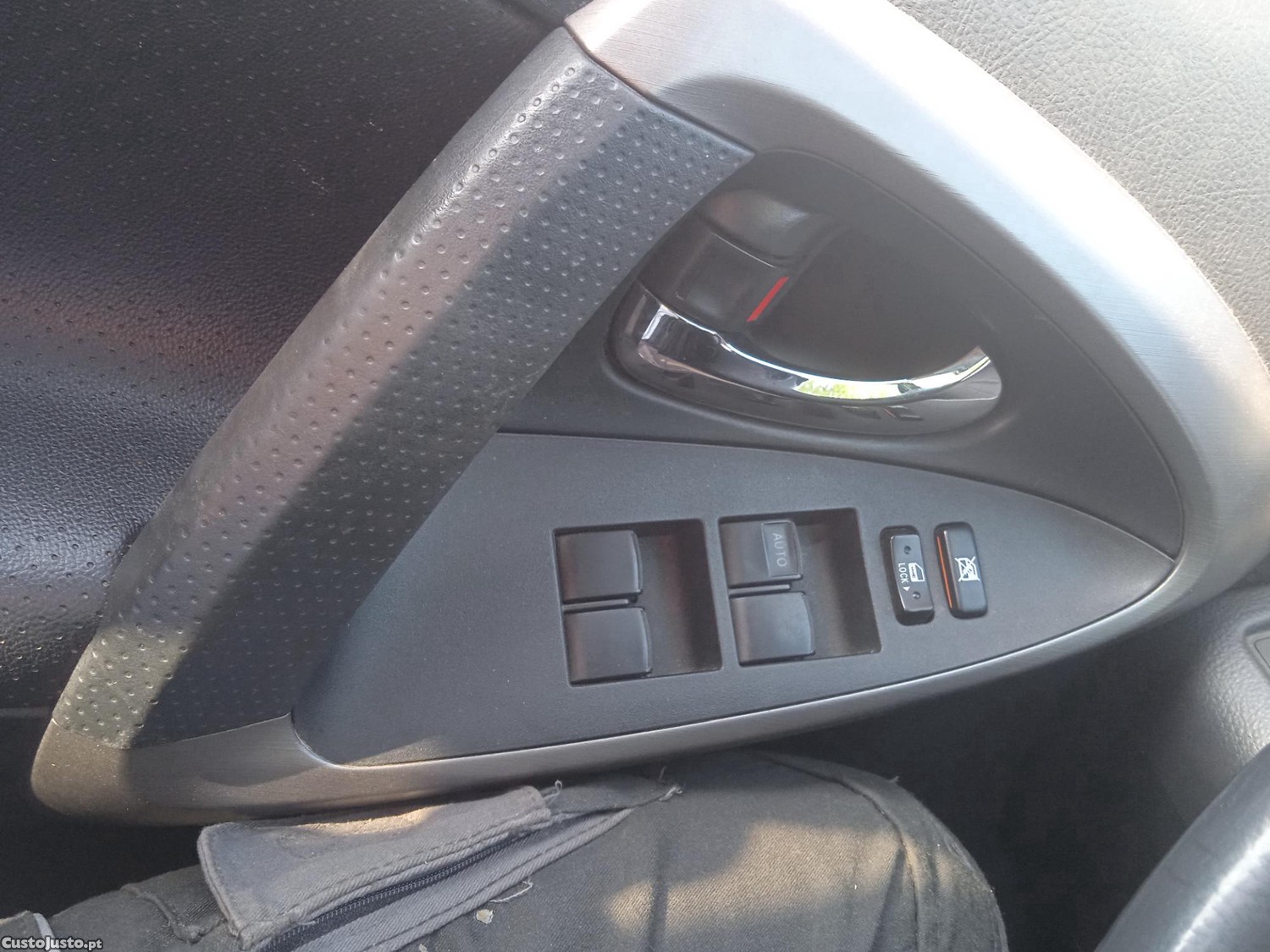 Toyota RAV4 D4D Cat — fotografia 3