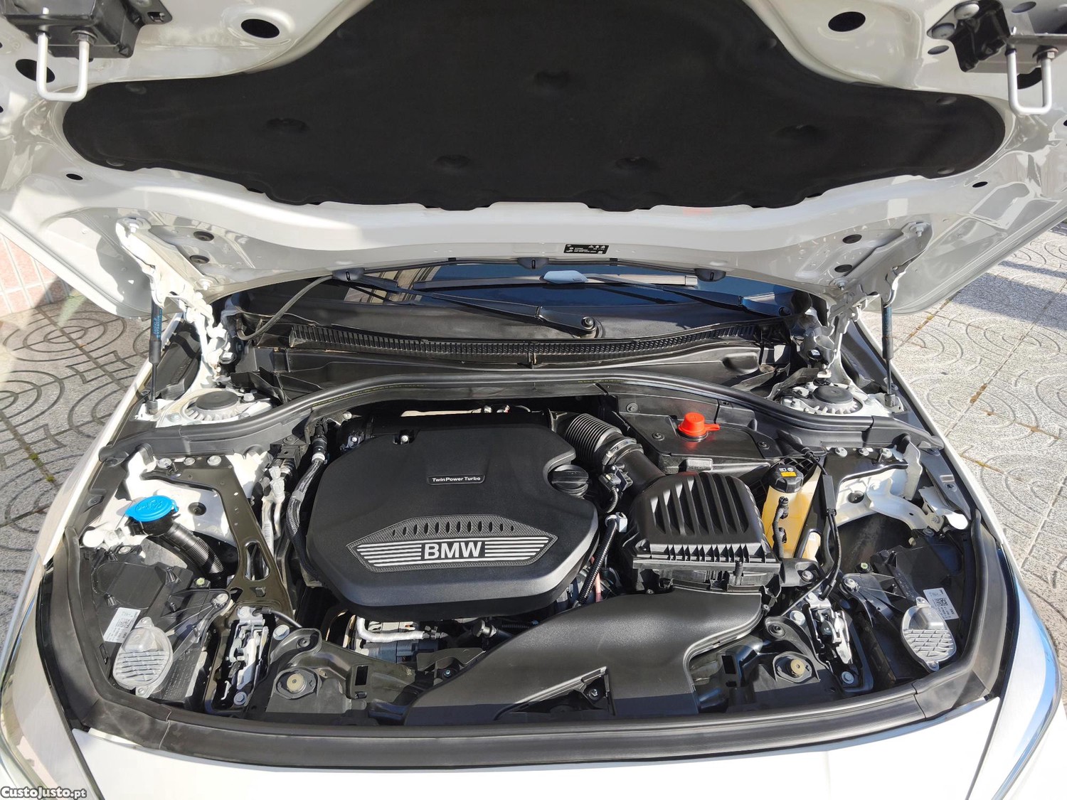 BMW 116 d Pack M 32 mil kms — fotografia 4