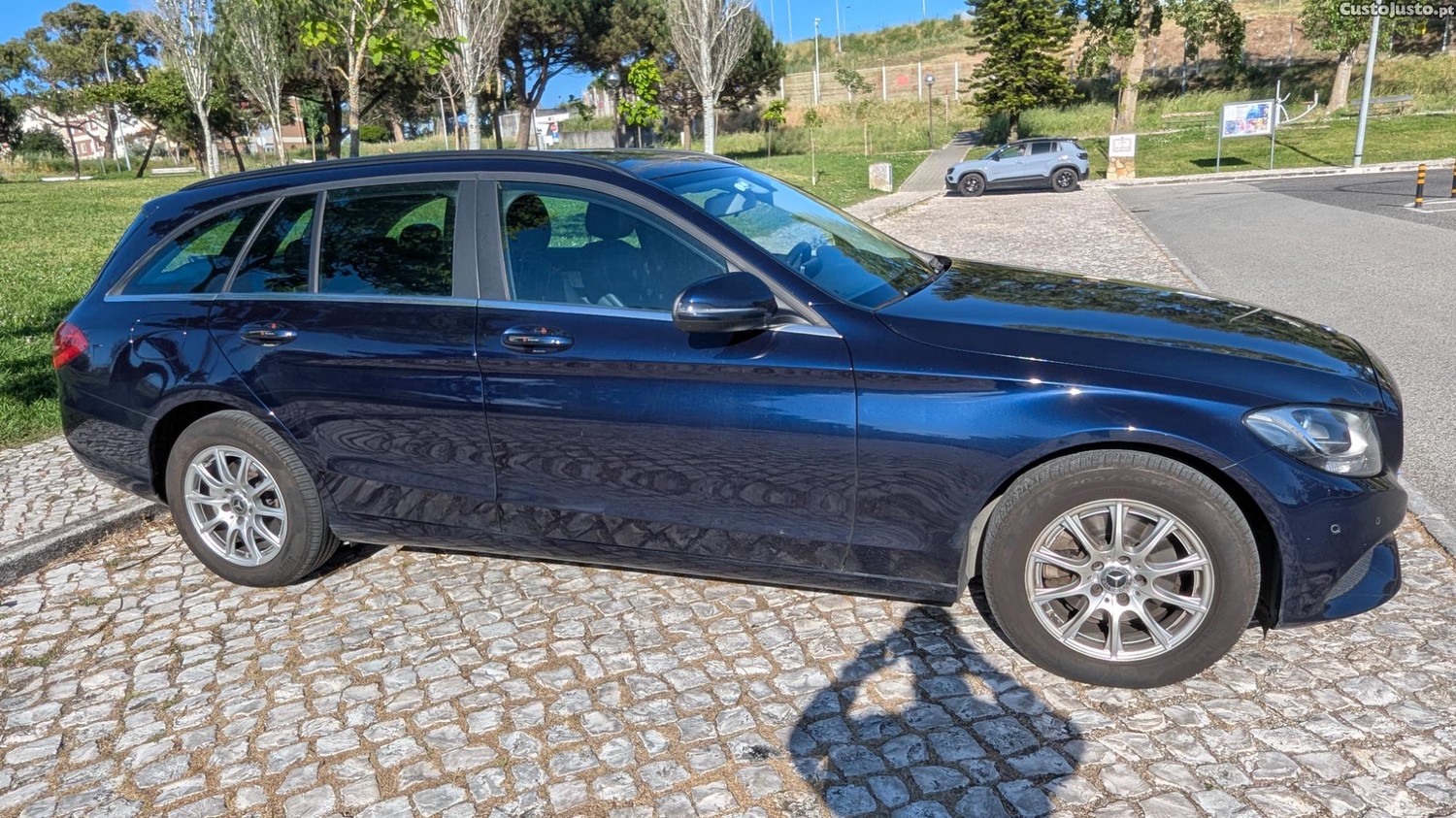 Mercedes-Benz C 220 220 D — fotografia 7