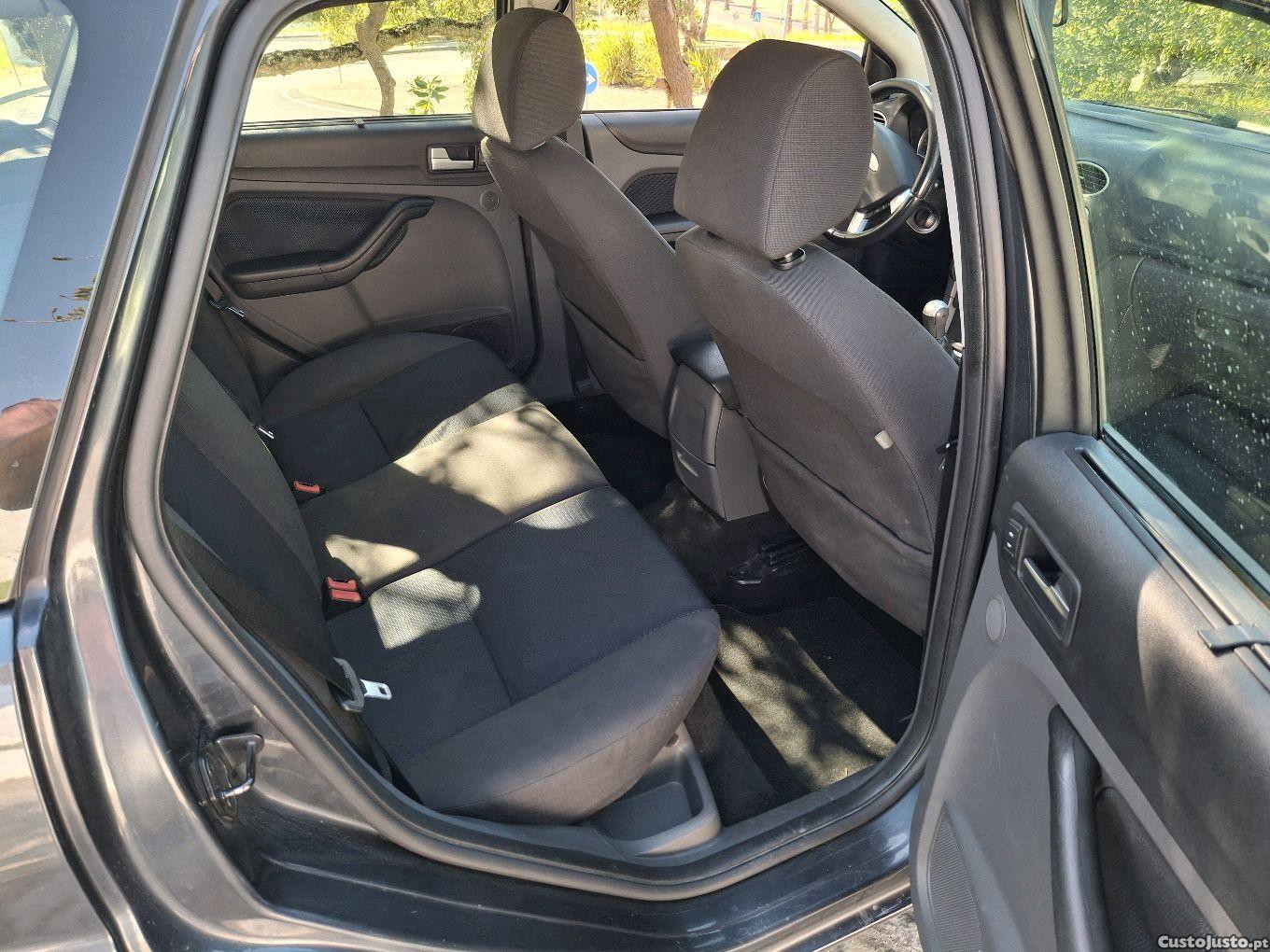 Ford Focus 1.6 TDCI Titanium — fotografia 5