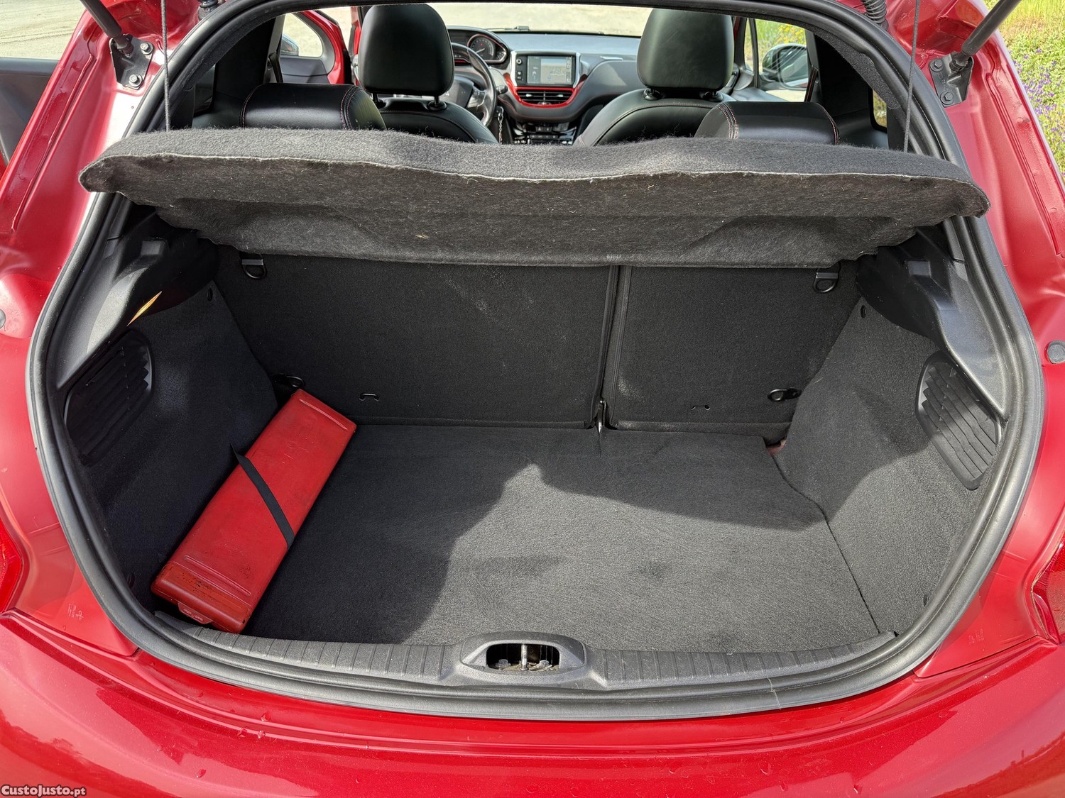 Peugeot 208 Gti 200cv — fotografia 2