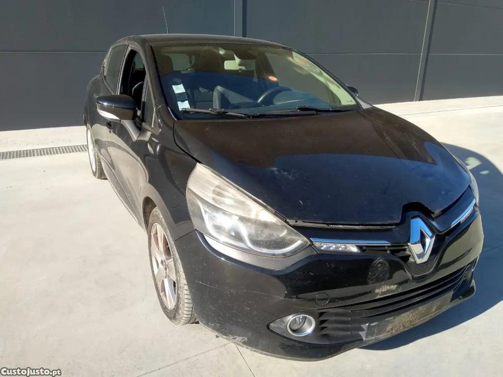 Renault Clio 0.9 TCe 90 (BHNF, BHMA, BHMH, BHJK, BHJR) (66 kW / 90 cv) [11.2012 - 08.2021] - 12 foto 3