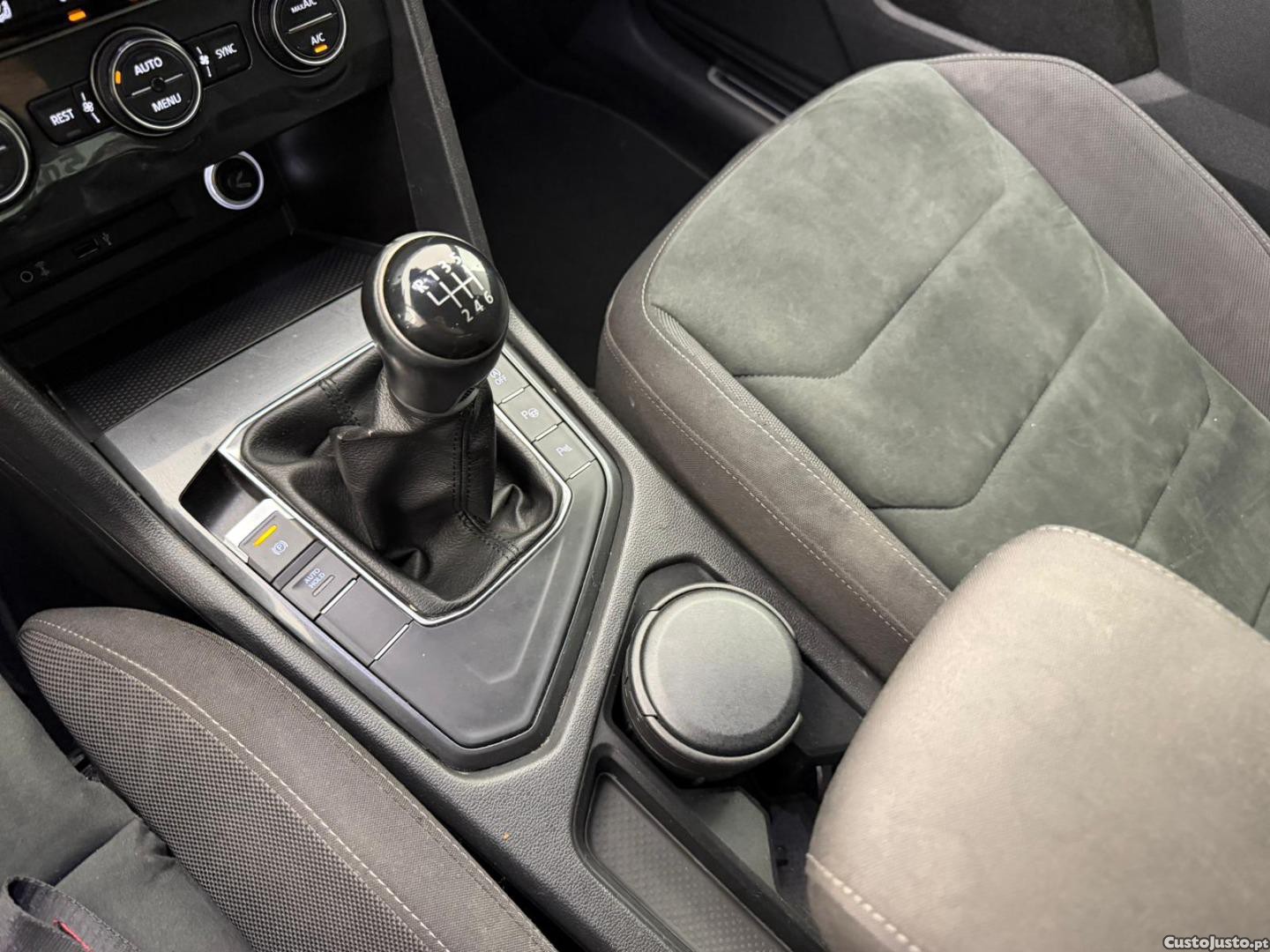 Volkswagen Tiguan 2.0 TDI CONFORTLINE — fotografia 5