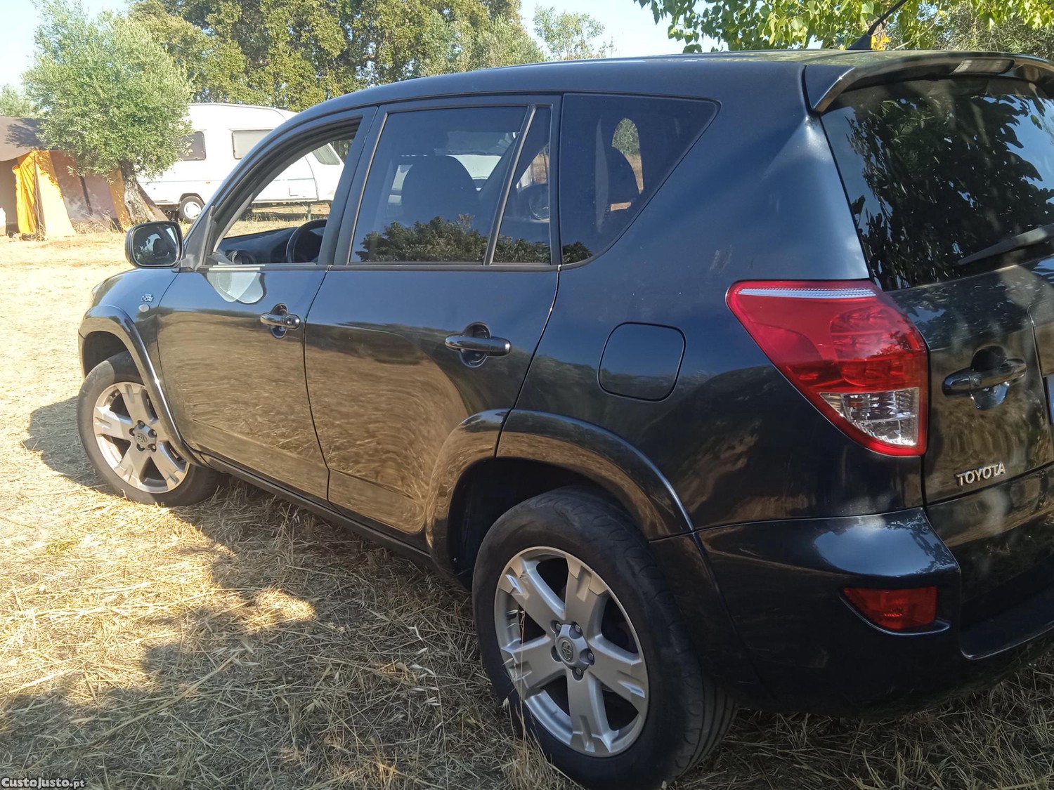 Toyota RAV4 D4D Cat — fotografia 10