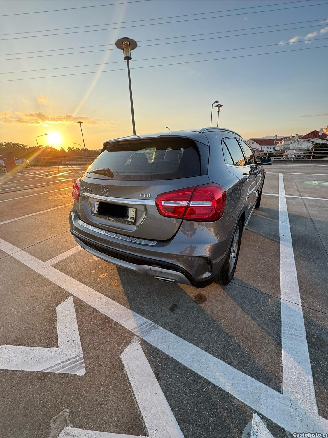 Mercedes-Benz GLA 200 AMG Line — fotografia 9