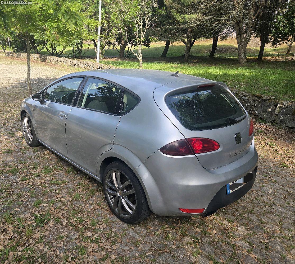 SEAT Leon 1.9 Tdi — fotografia 7