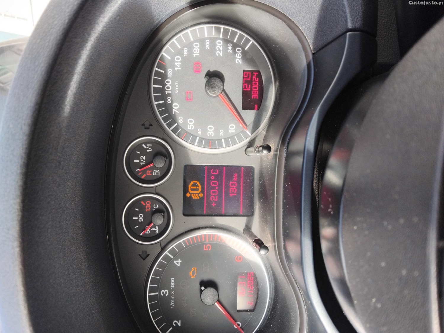 Audi A3 2.0 tdi 140 cv — fotografia 8