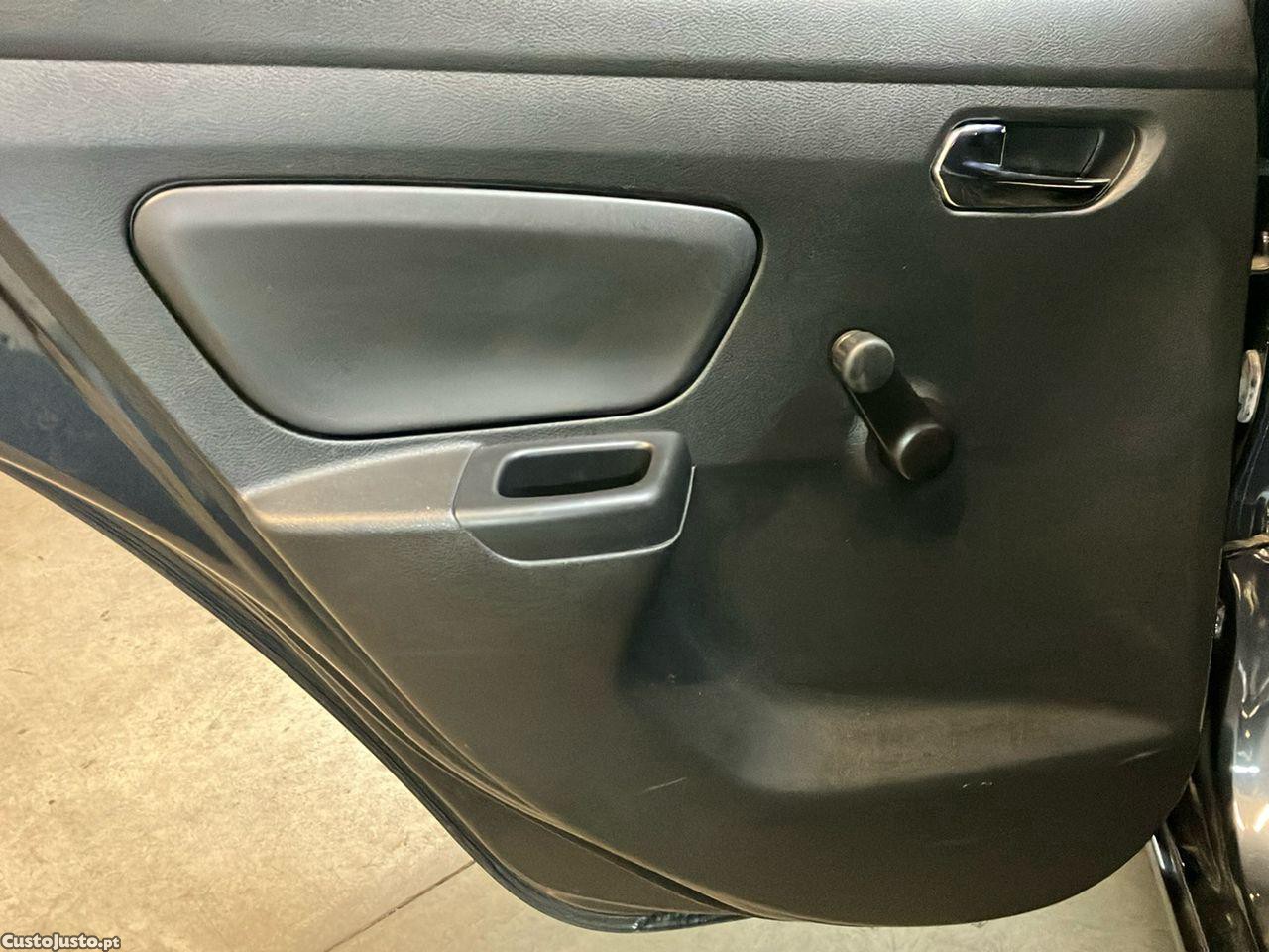 Nissan Micra IG-T 100 Acenta — fotografia 4