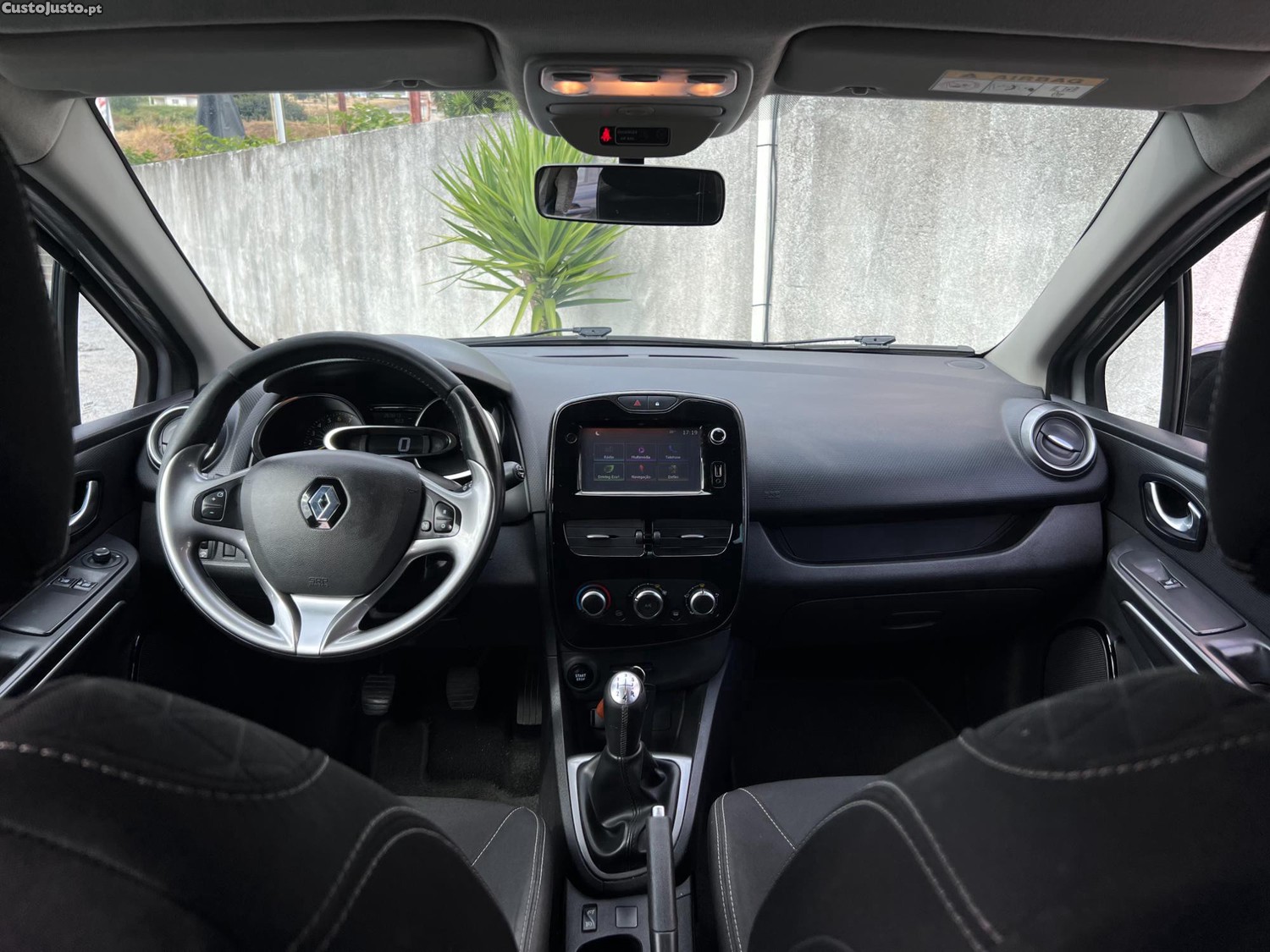 Renault Clio Limited Edition — fotografia 7