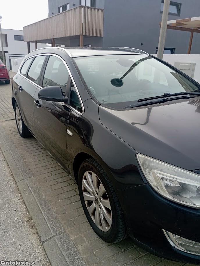 Opel Astra Sports Tourer — fotografia 8
