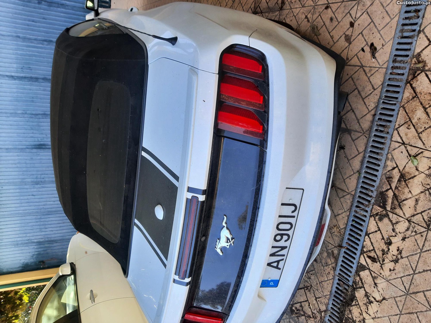 Ford Mustang 2.3 ecoboost cabrio — fotografia 8