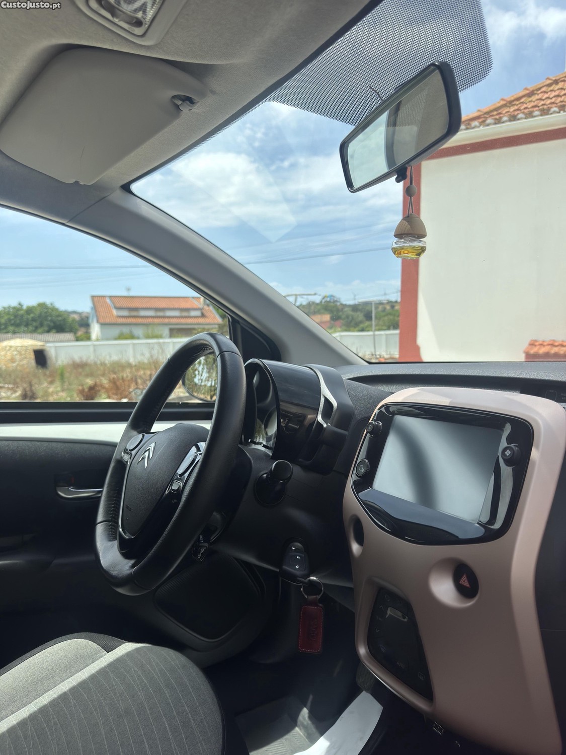 Citroën C1 1.0 VTi Elle — fotografia 7