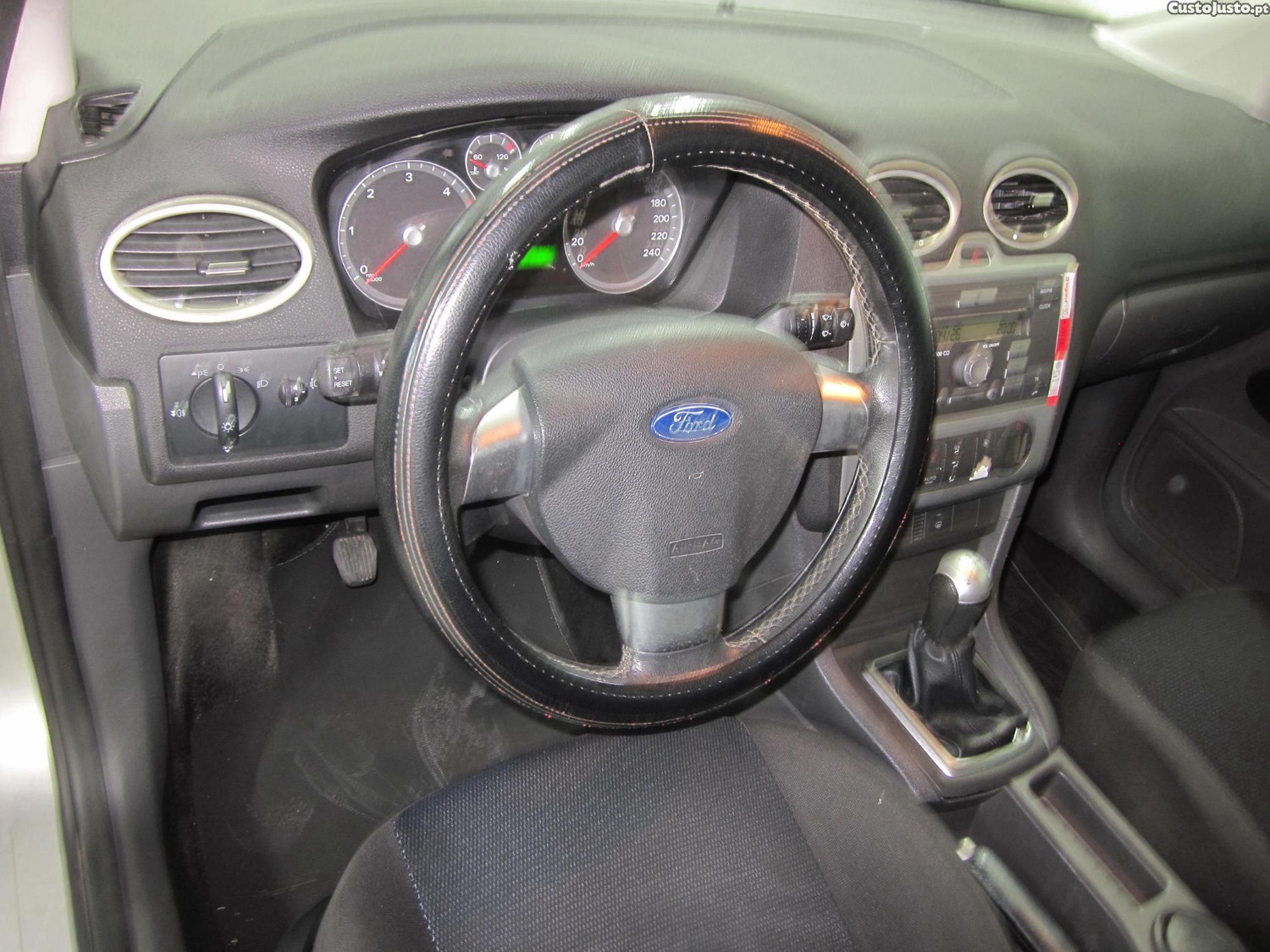Ford Focus () — fotografia 4