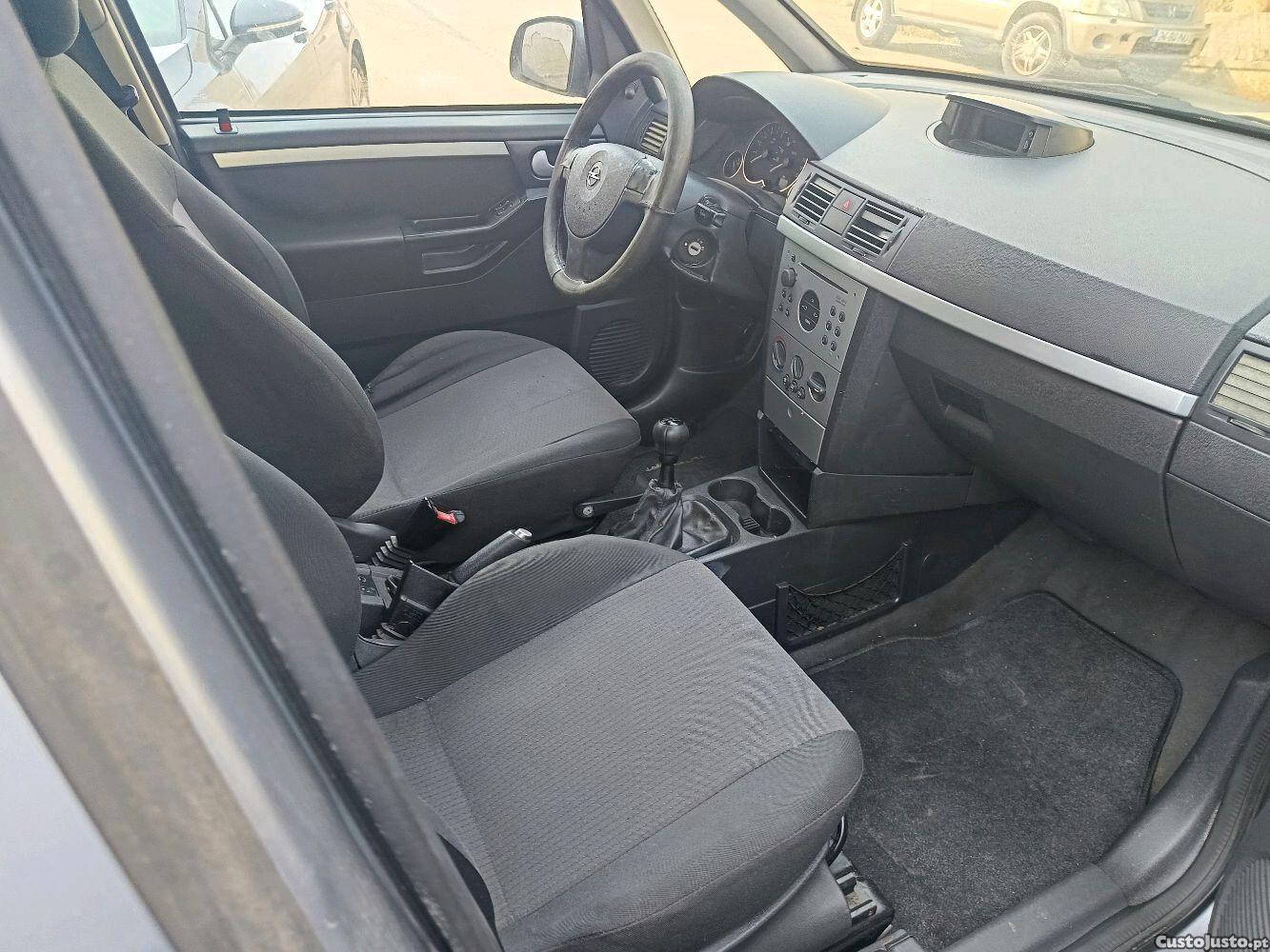 Opel Meriva 1.7 CDTI 100CV — fotografia 3