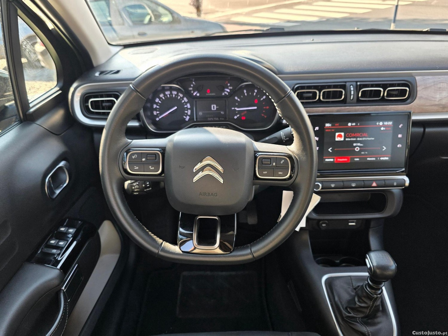 Citroën C3 1.2 PureTech Shine Pack — fotografia 17