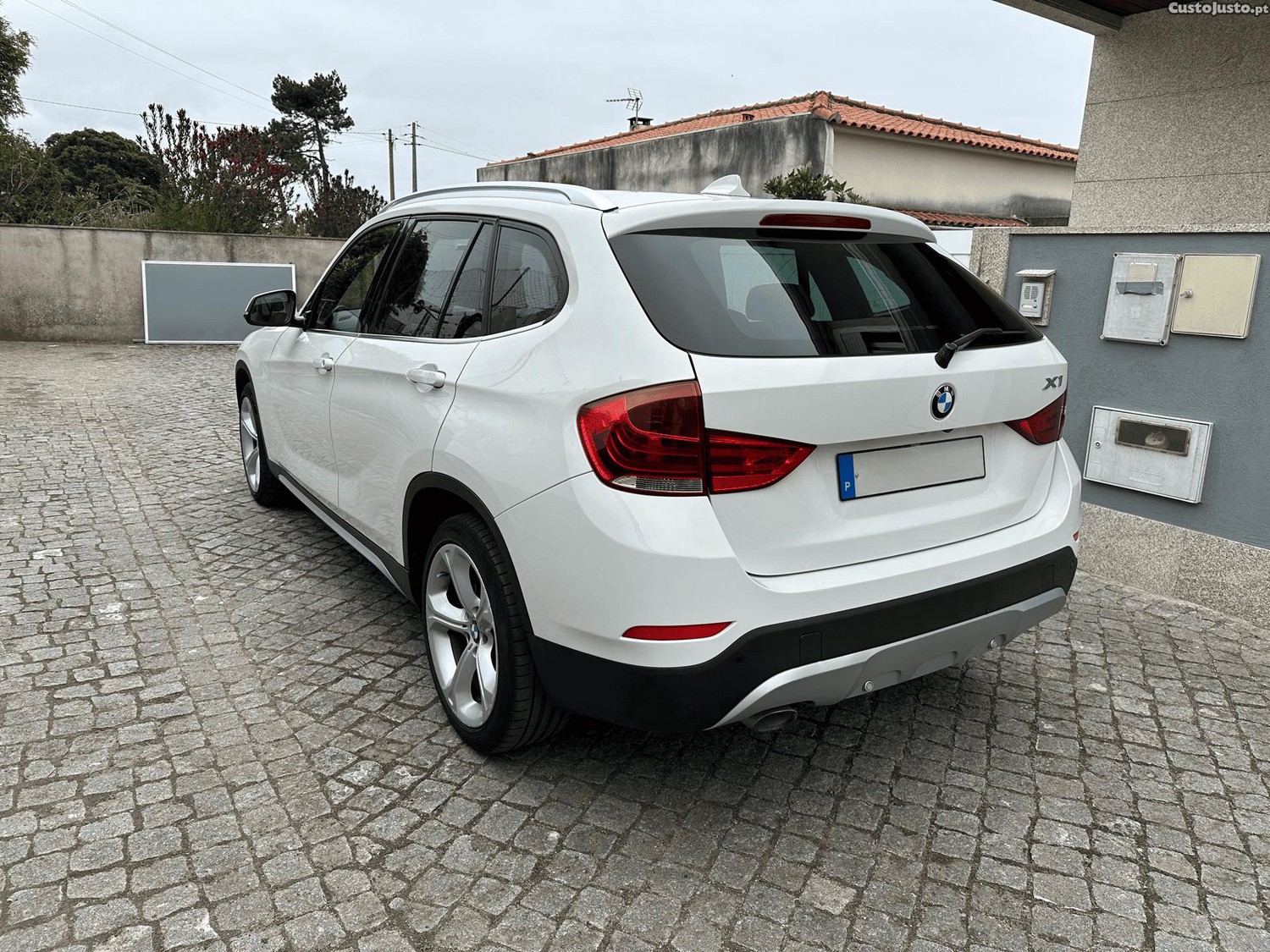 BMW X1 Sdrive18d — fotografia 9