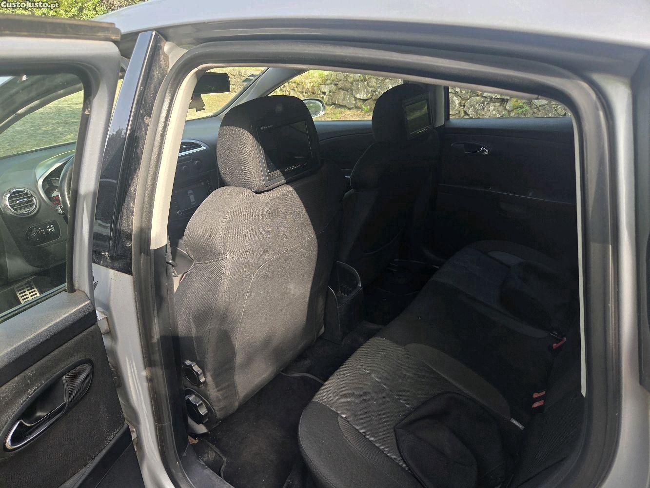 SEAT Leon 1.9 Tdi — fotografia 6