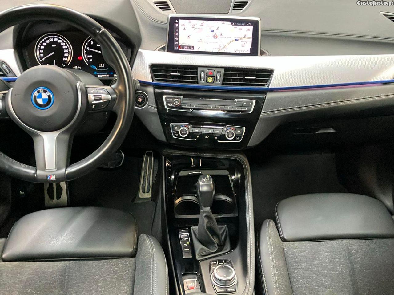 BMW X2 25 e xDrive Pack M — fotografia 17
