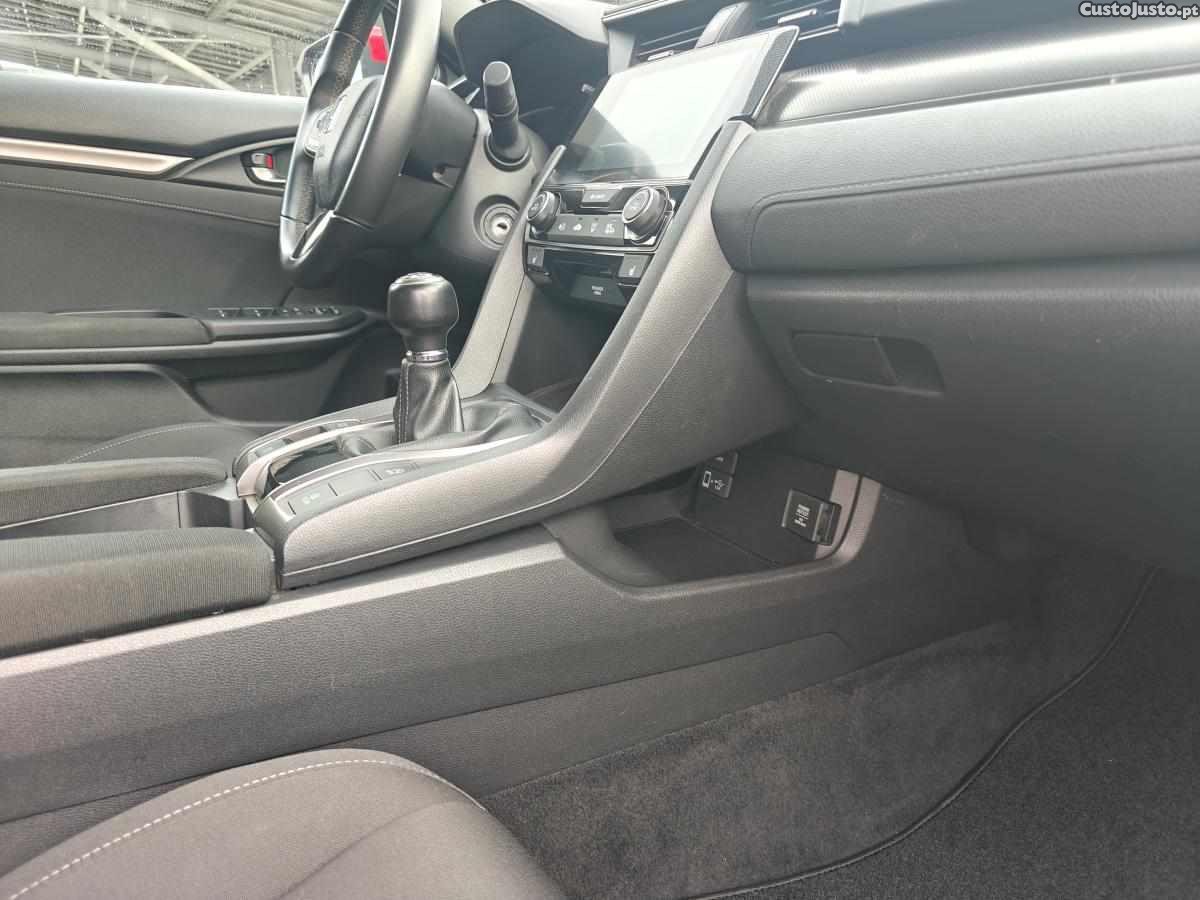 Honda Civic 1.0 i-VTEC Executive - 18 foto 5