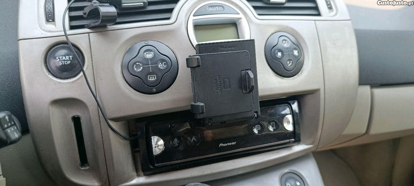 Renault Grand Scénic 1.5dci — fotografia 4