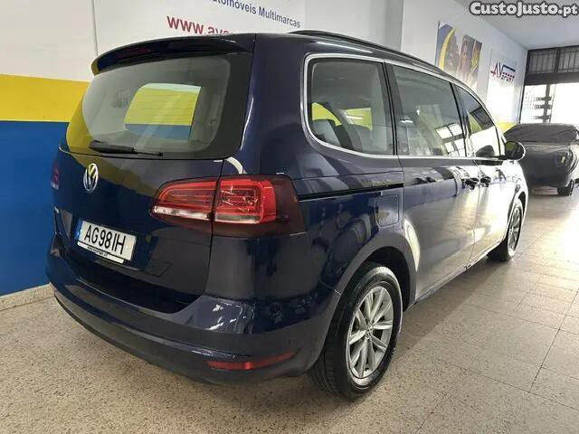 Volkswagen Sharan 1.4 TSI Confortline DSG — fotografia 17