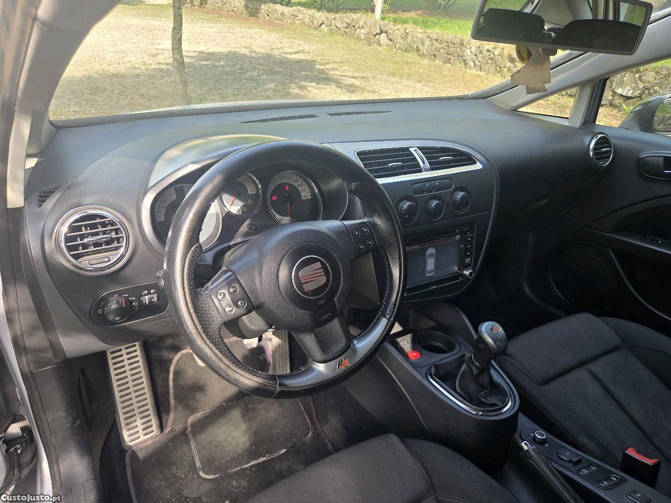 SEAT Leon 1.9 Tdi — fotografia 5