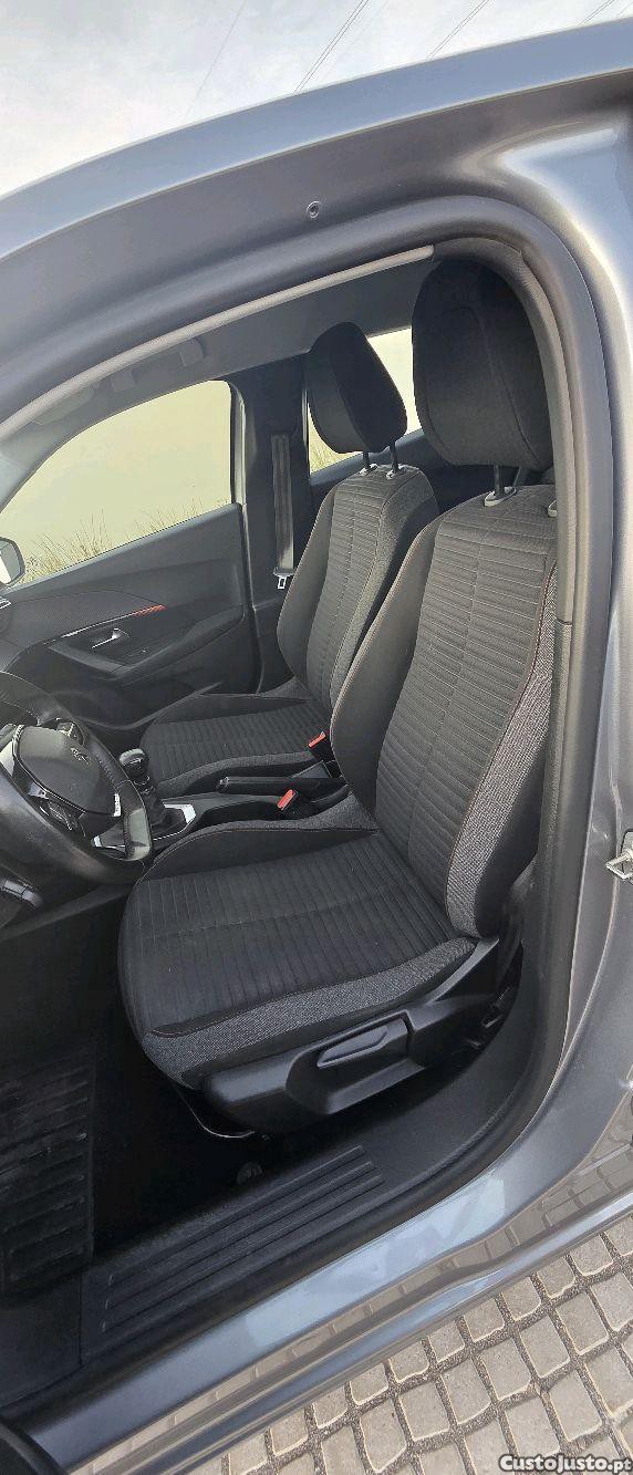 Peugeot 2008 1.5 Hdi — fotografia 8