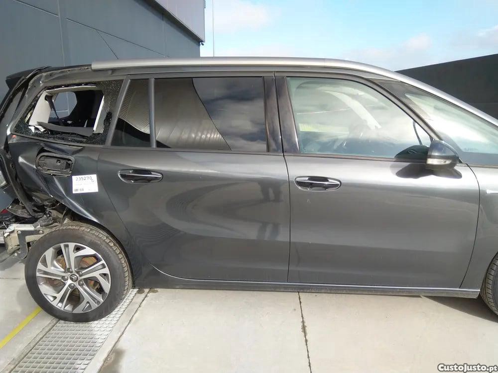 Citroën C4 Grand Picasso 2.0 BlueHDi 150 (110 kW / 150 cv) [06.2013 - ...] - 16 — photo 5
