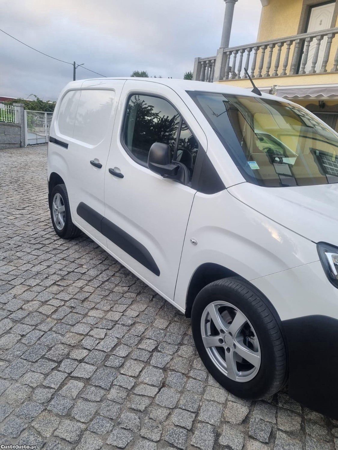 Peugeot Partner 3 lugares — fotografia 3