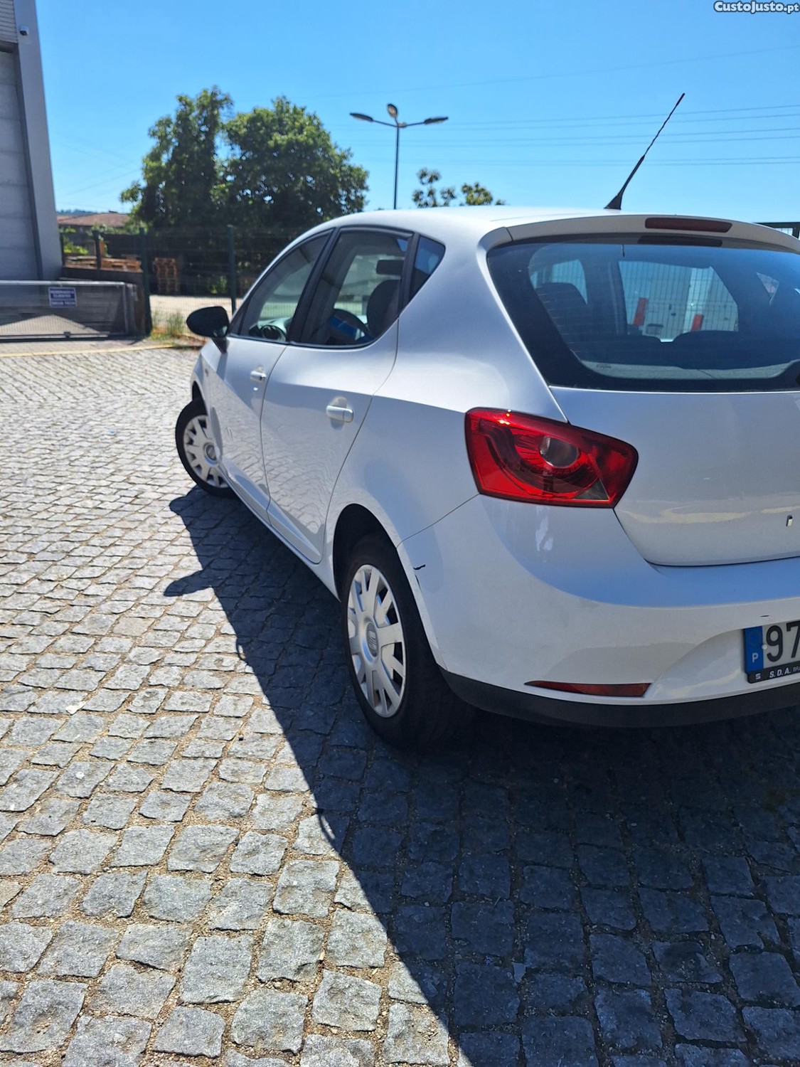 SEAT Ibiza Confort — fotografia 4