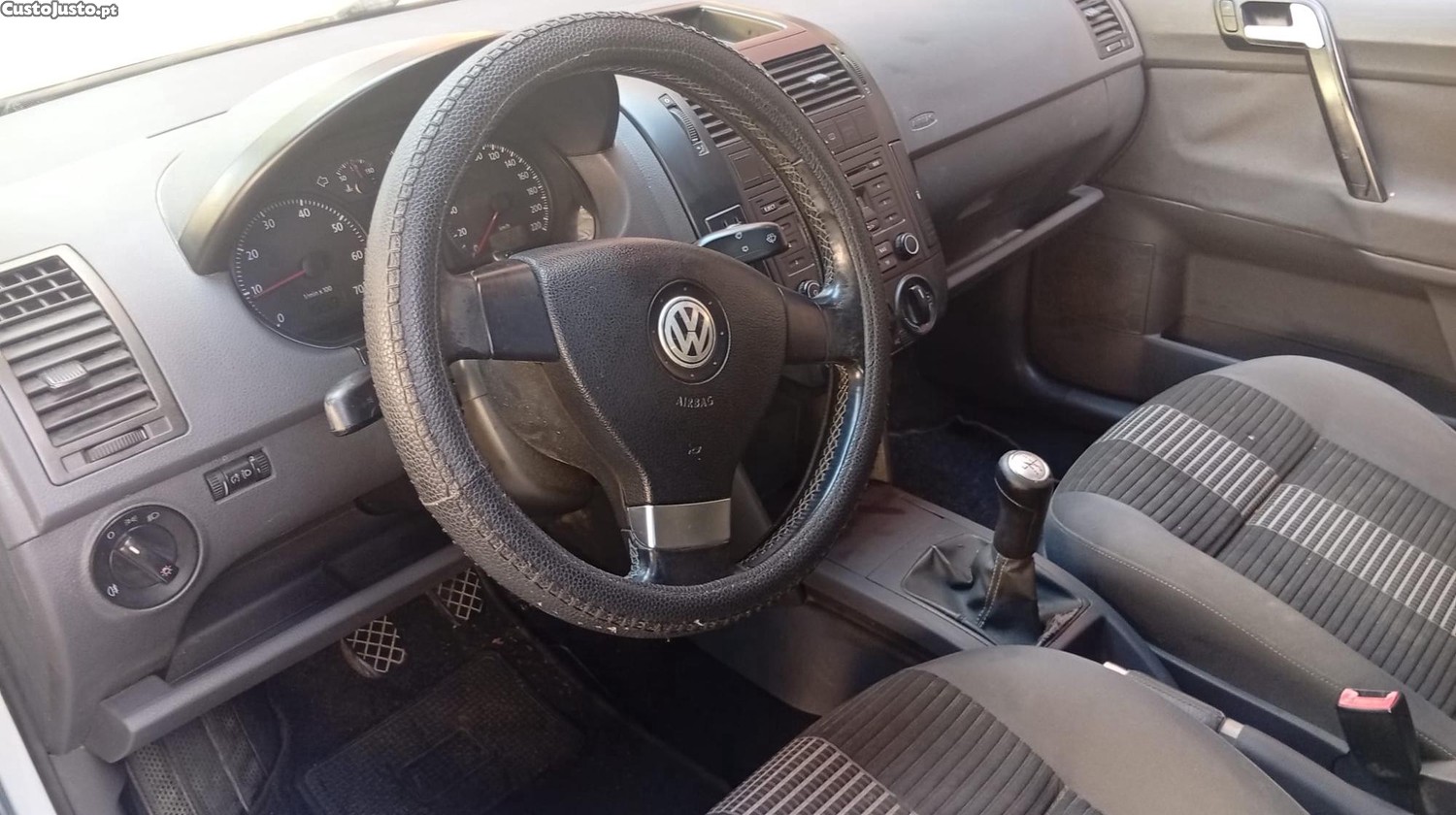 Volkswagen Polo 1.2 Live — fotografia 11