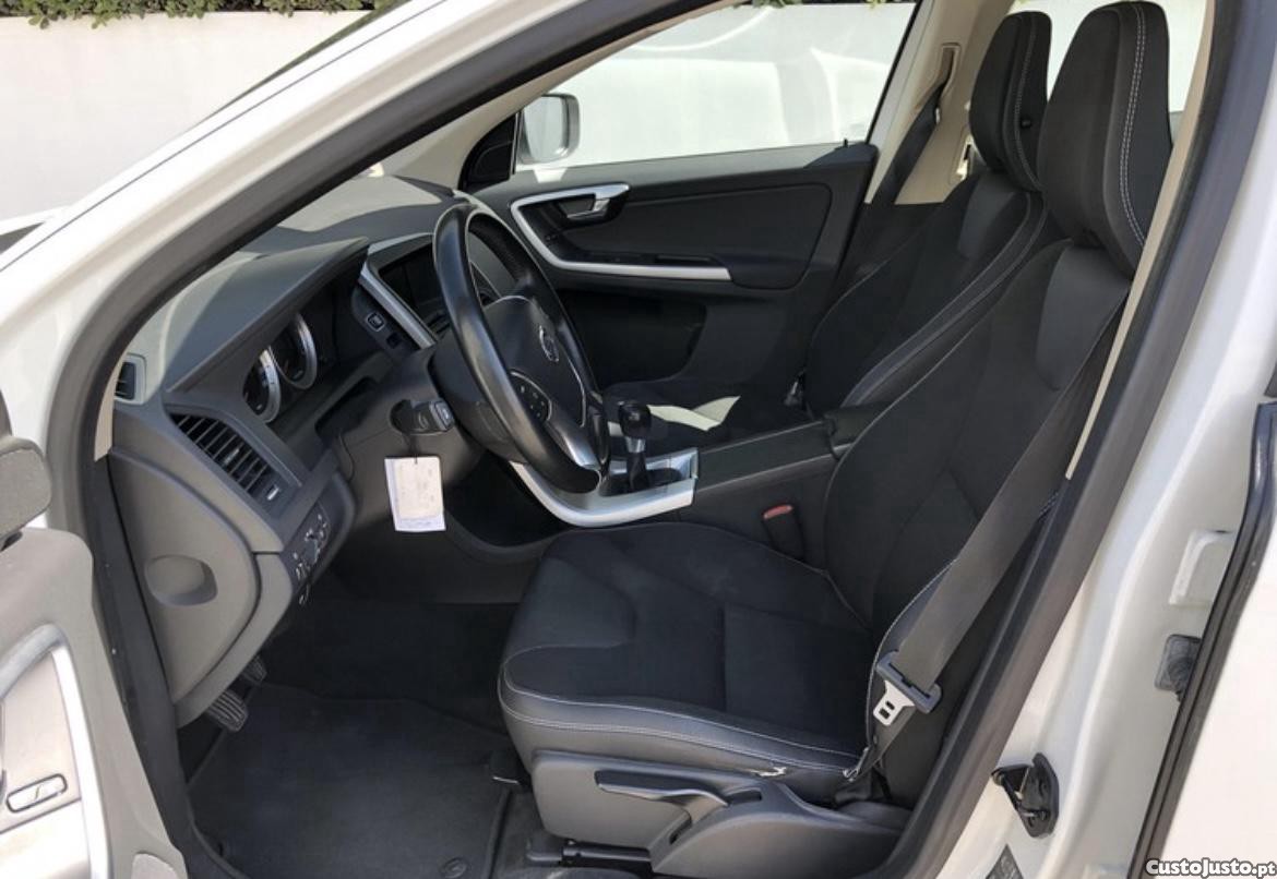 Volvo XC60 D3 Drive - 11 foto 4