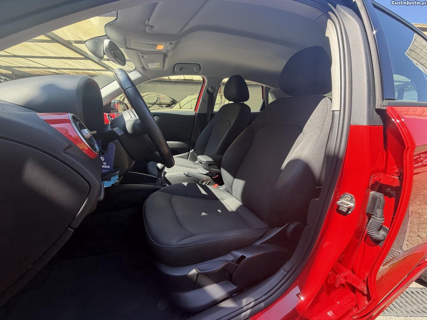 Audi A1 1.6 TDI S-line — fotografia 5