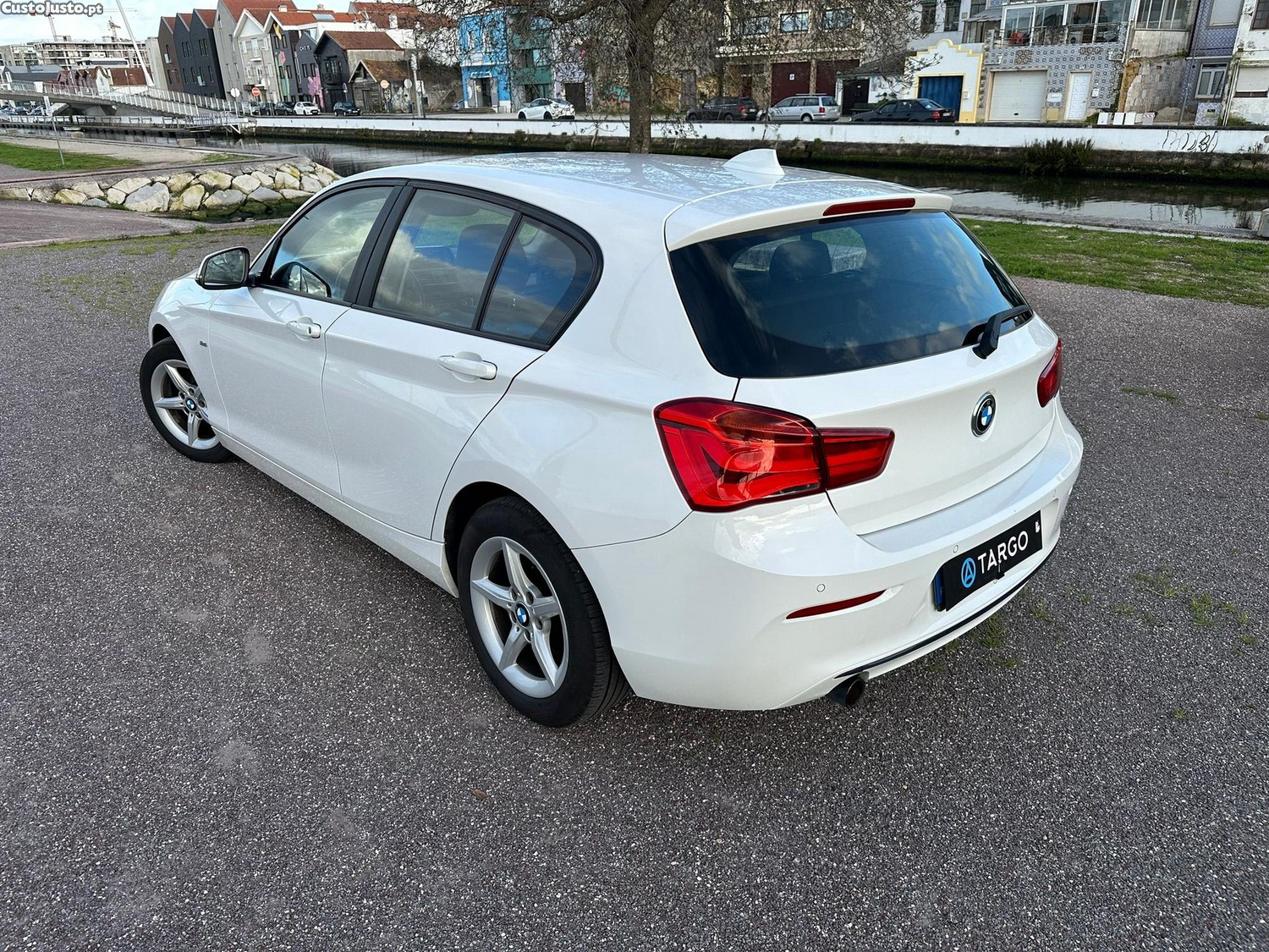 BMW 116 d EfficientDynamics Line Sport — fotografia 11