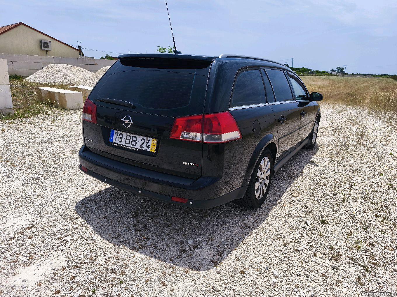Opel Vectra Caravan — fotografia 9