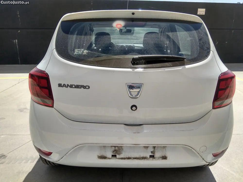 Dacia Sandero 1.0 SCe 75 (B8JC, B8JD) (54 kW / 73 cv) [12.2016 - 09.2020] — photo 4