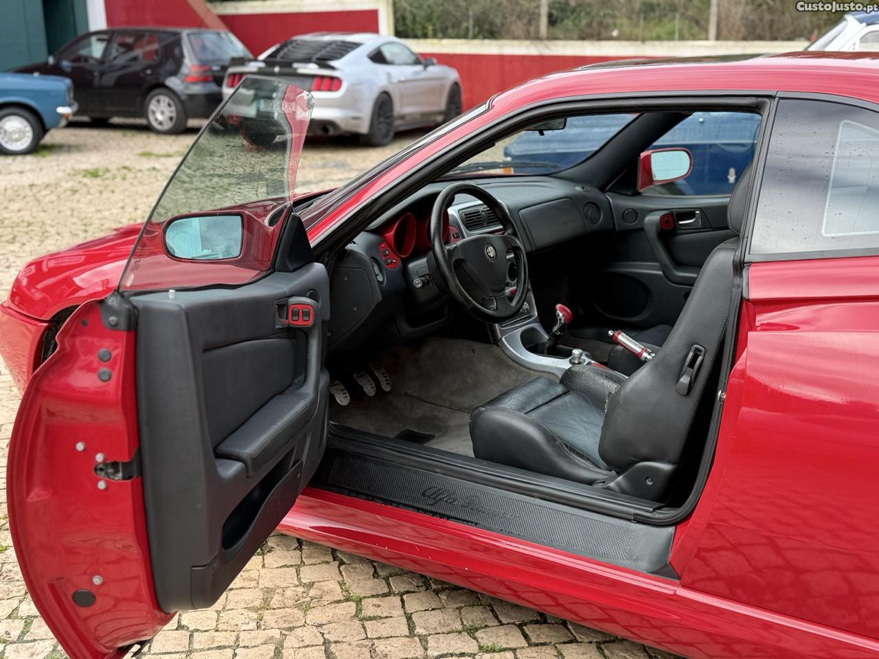 Alfa Romeo GTV 2.0 Twin Spark 16V — fotografia 15