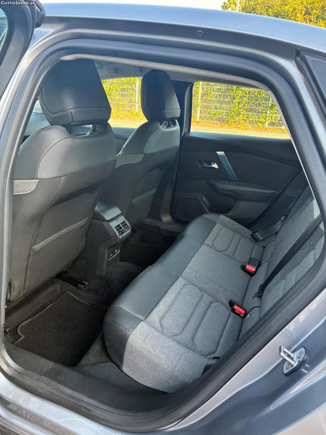Citroën e-C4 X Feel Pack — fotografia 2