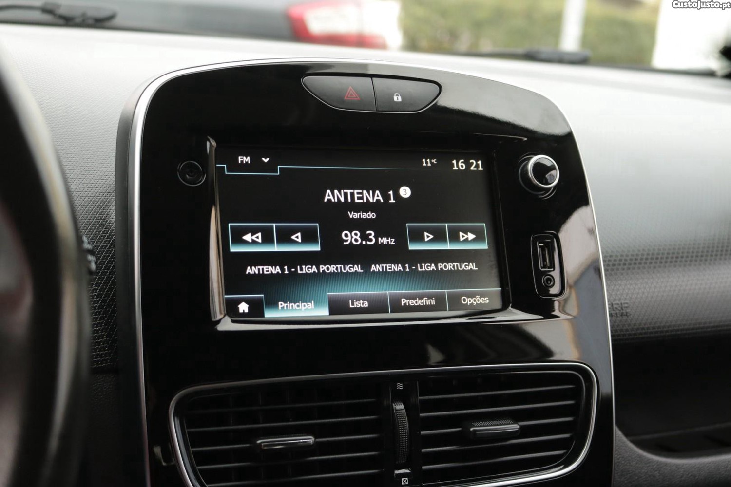 Renault Clio Sport Tourer 1.5 DCI Limited 90cv — fotografia 16