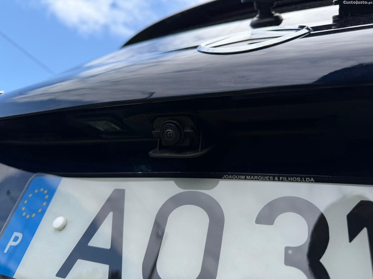 Mercedes-Benz GLC 300 de 4Matic — fotografia 17