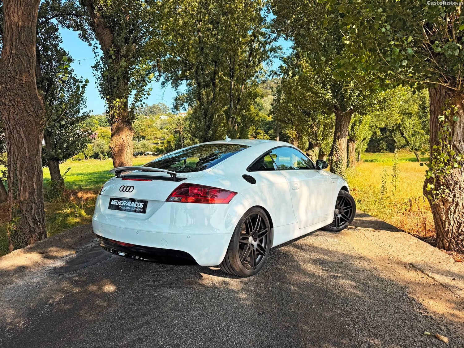 Audi TT Coupé 2.0 TFSi S-line — fotografia 19