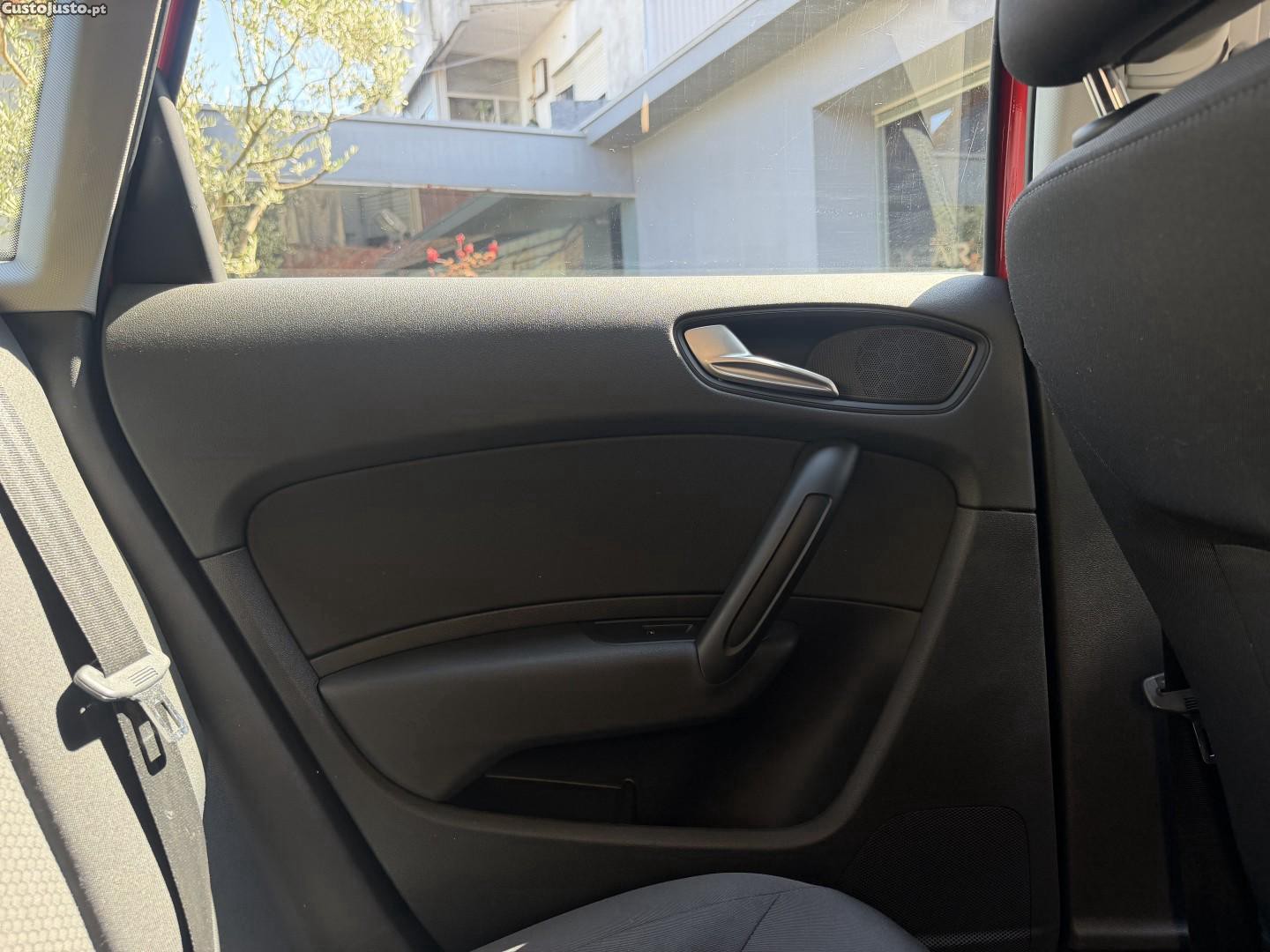 Audi A1 1.6 TDI S-line — fotografia 16