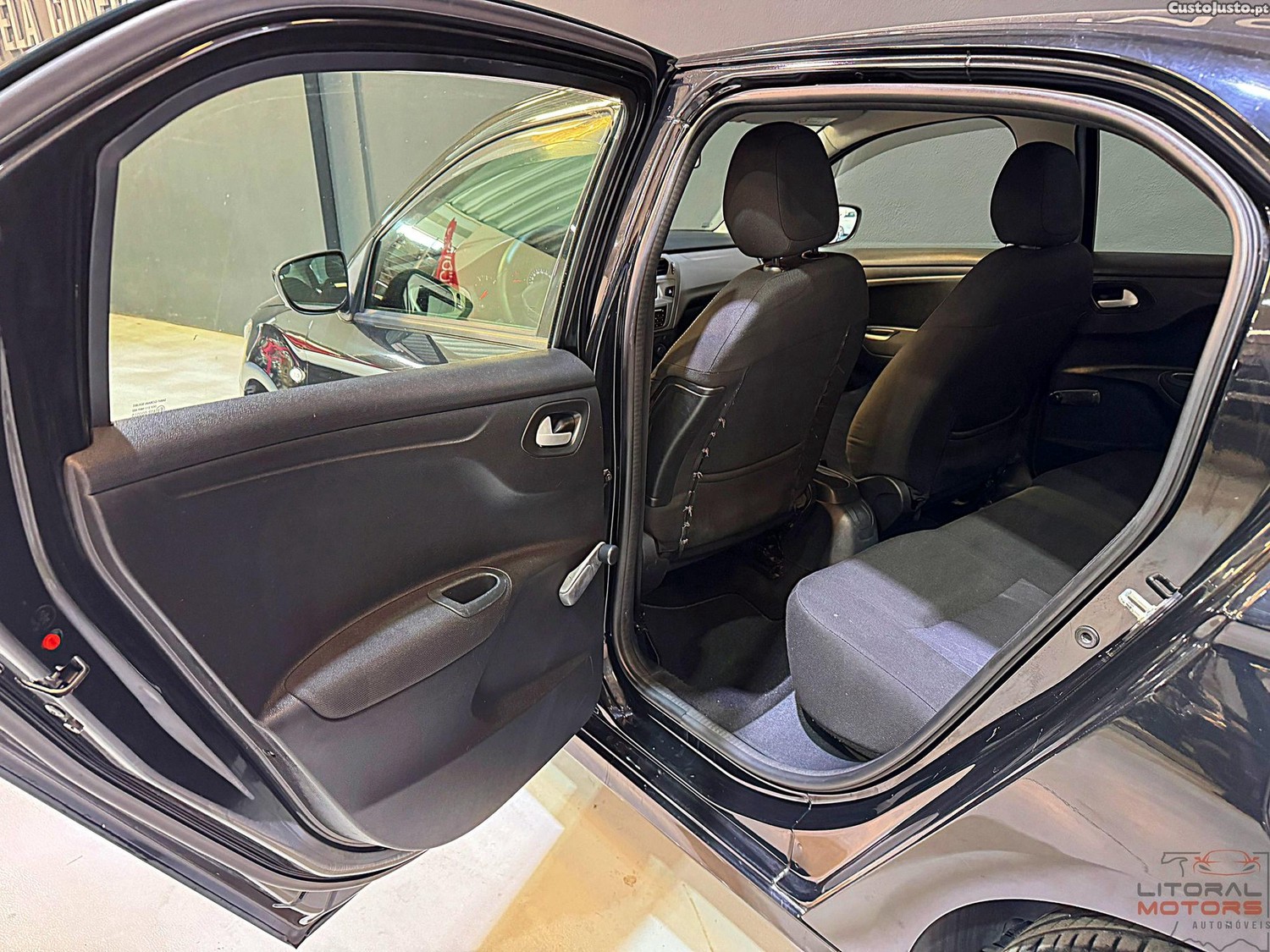 Citroën C-Elysée 1.2 PureTech Feel — fotografia 15