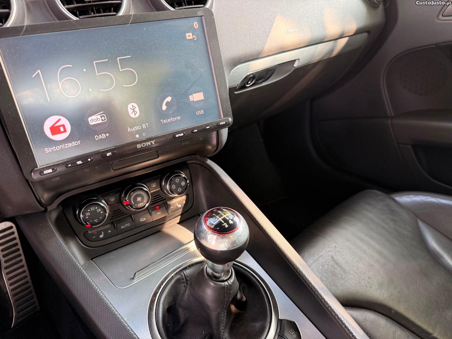 Audi TT Coupé 2.0 TFSi S-line — fotografia 7