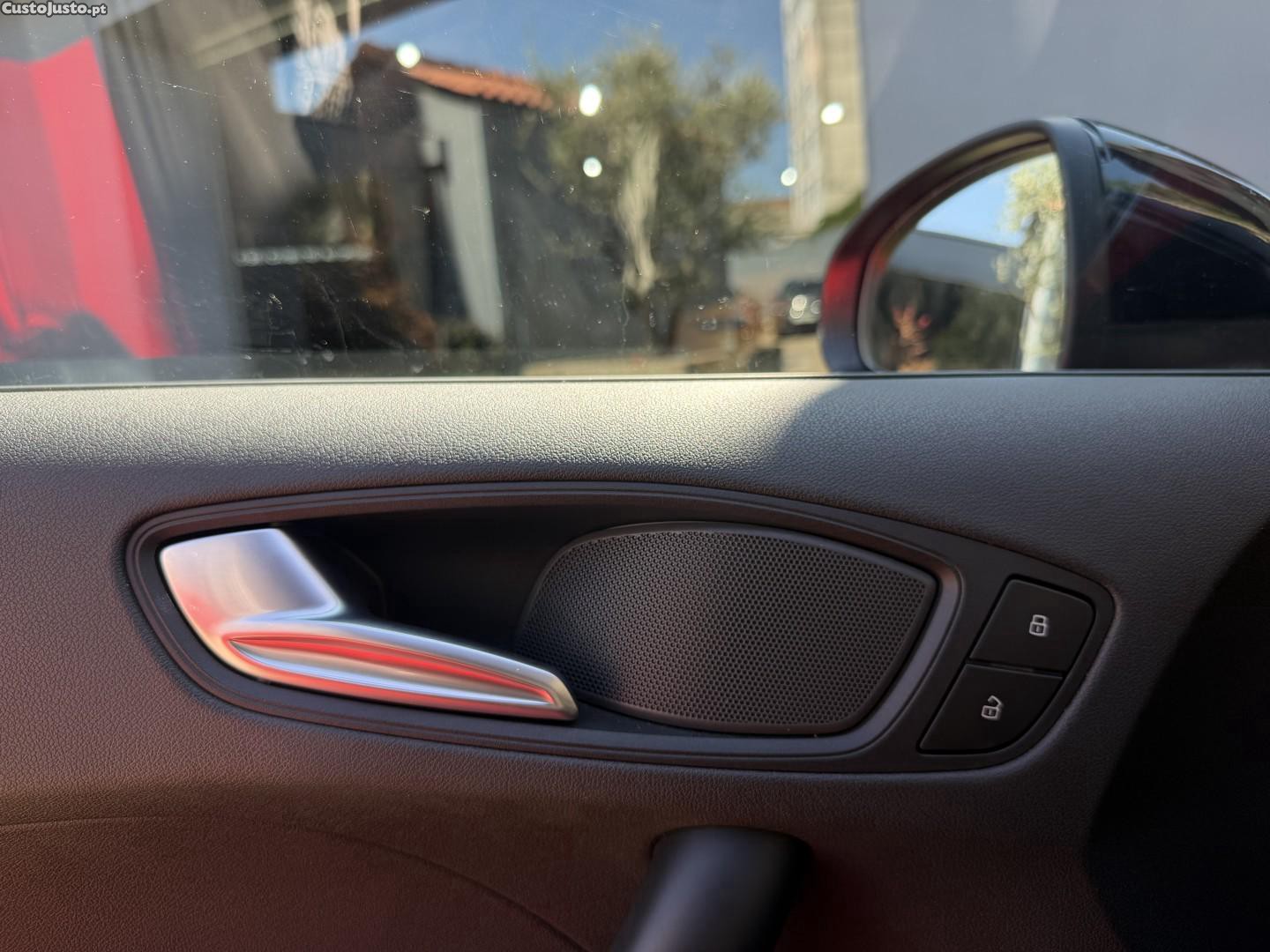 Audi A1 1.6 TDI S-line — fotografia 3