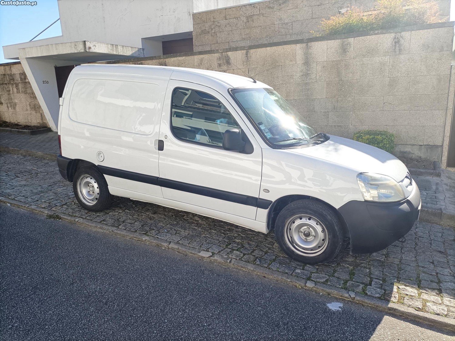 Peugeot Partner 2.0 HDI — fotografia 7