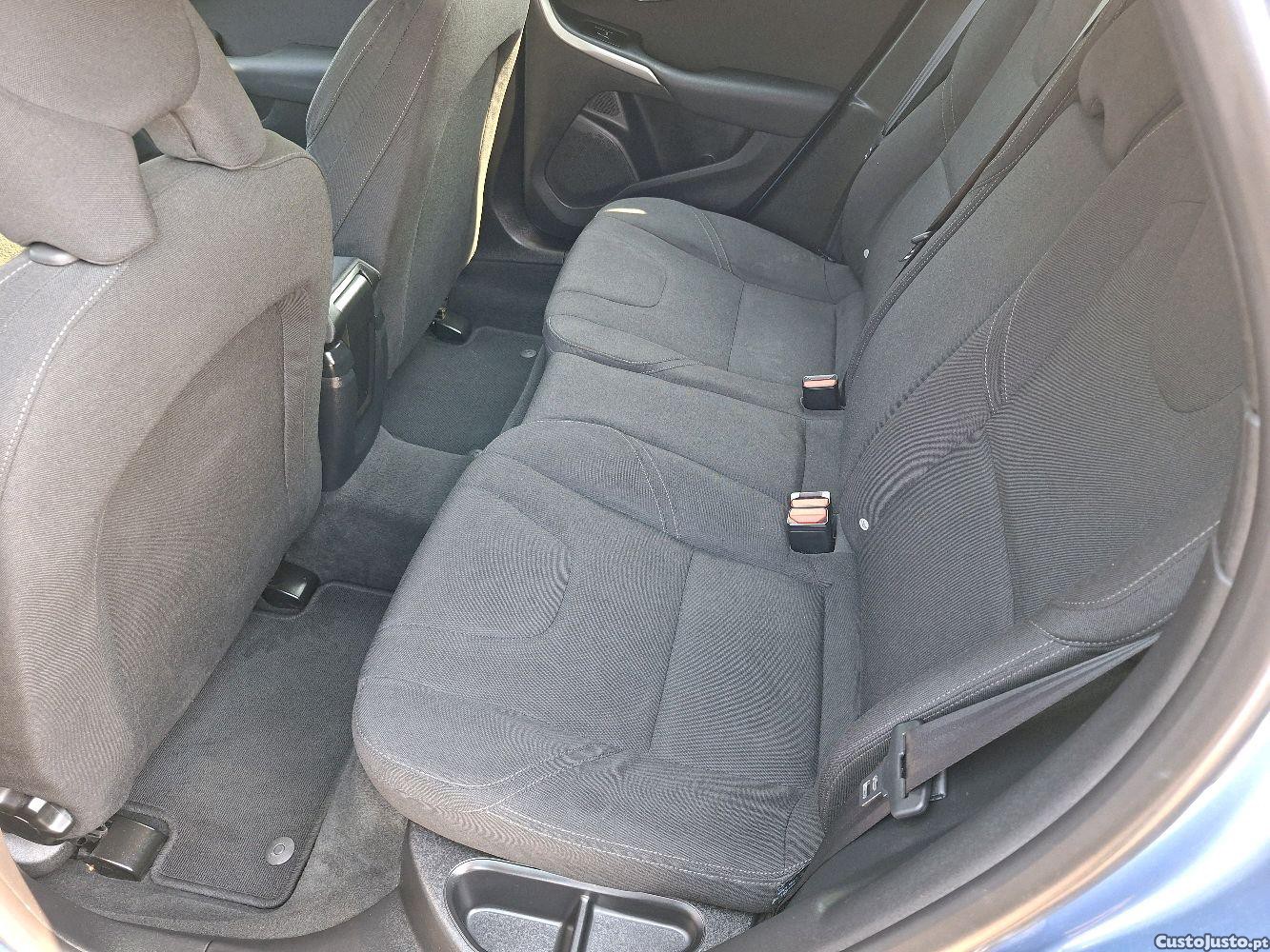Volvo V40 1.6 D — fotografia 5
